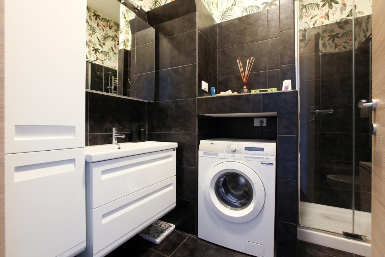 Modern Apartment Close To Shopping District มิลาน ภายนอก รูปภาพ